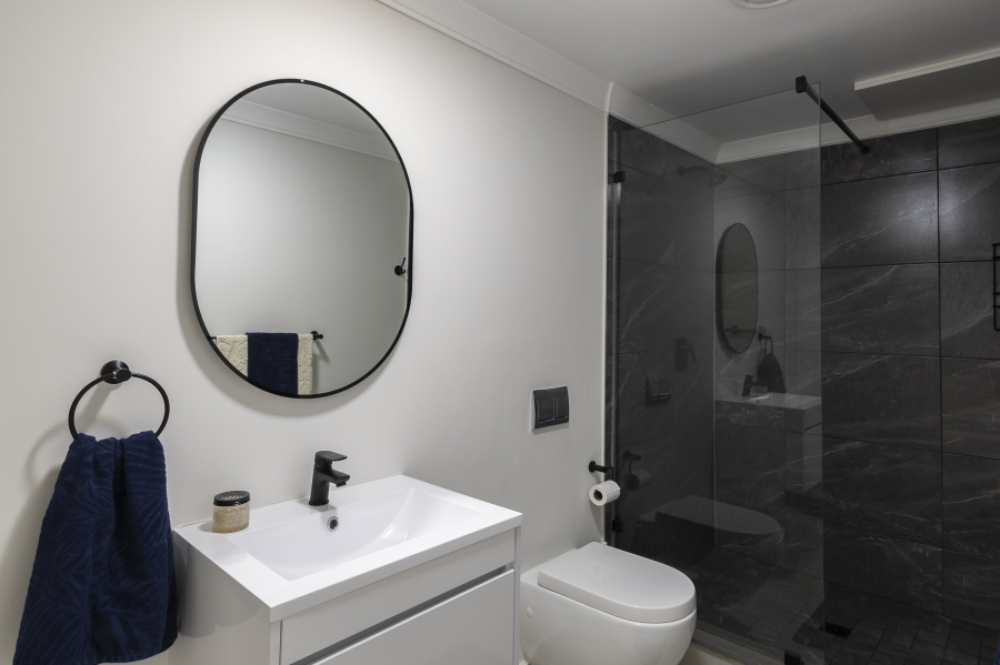 To Let 3 Bedroom Property for Rent in Paardevlei Western Cape